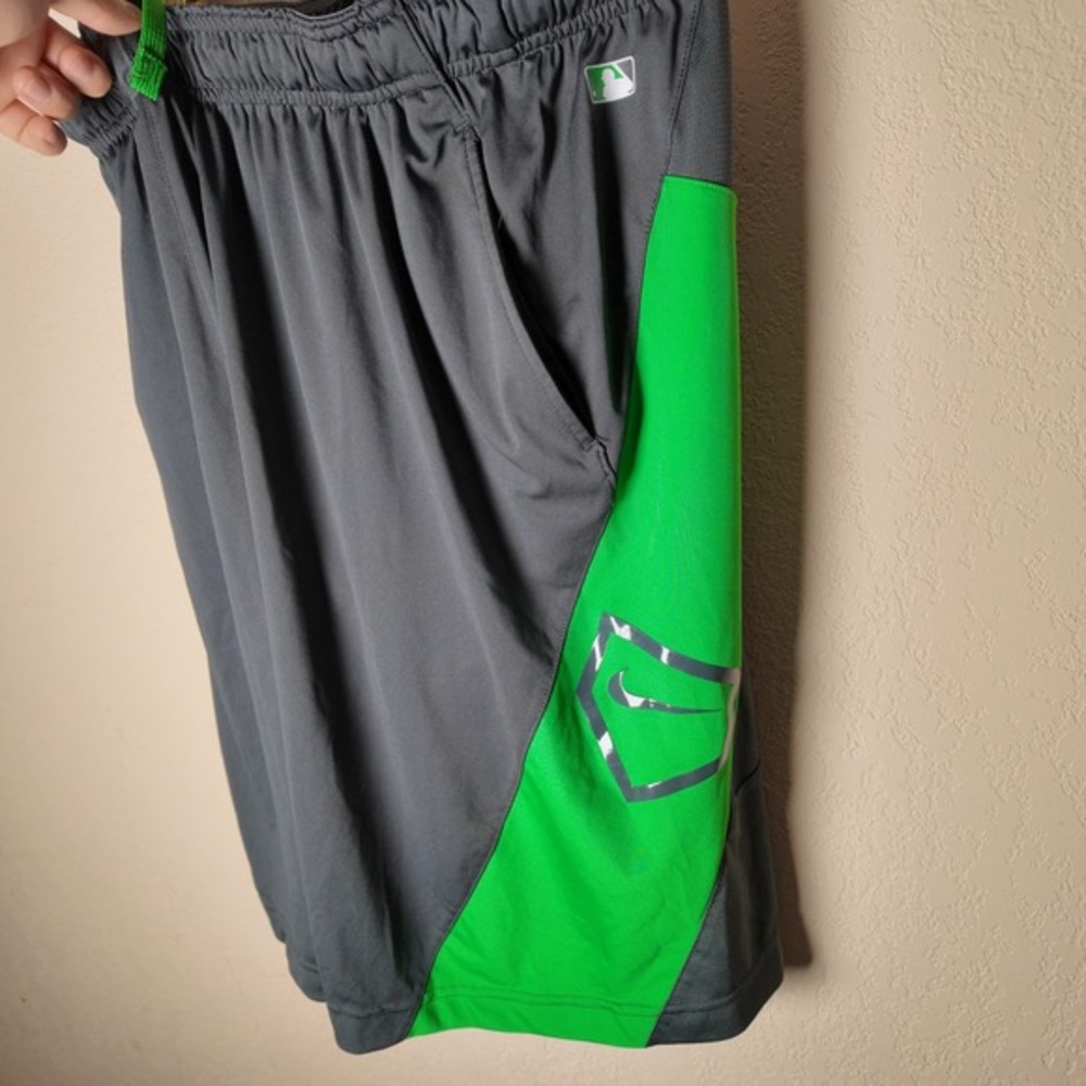 Nike Baseball Dri-Fit Shorts Men's Gray Green MLB Training Workout‎ Gym